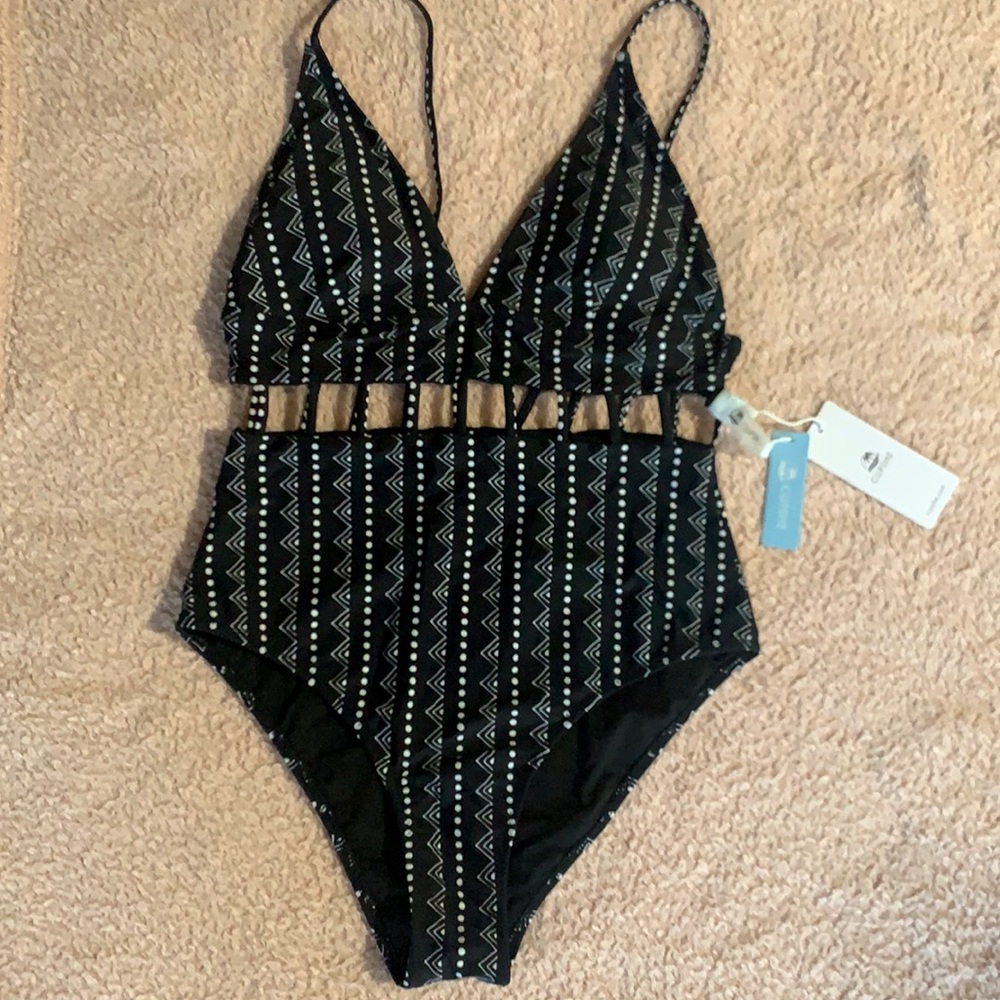 CUPSHE black one piece patterned bikini